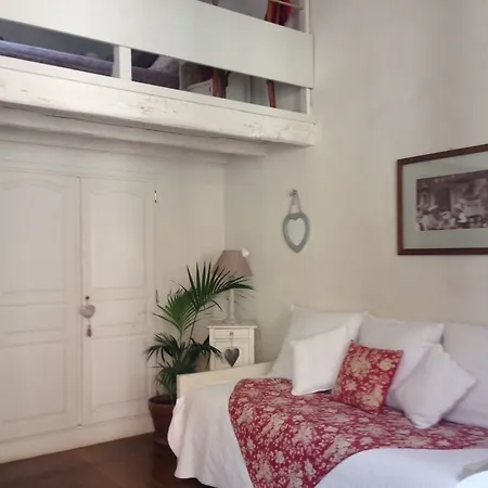 La Petite Maison