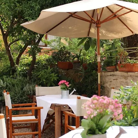 La Petite Maison Bed & Breakfast Menton